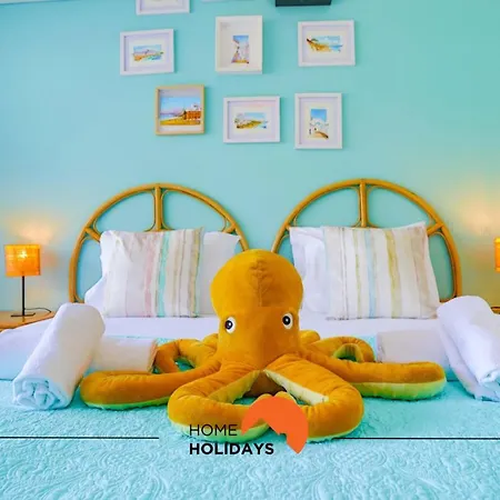 #218 Gale Sea View By Holidays Apartment