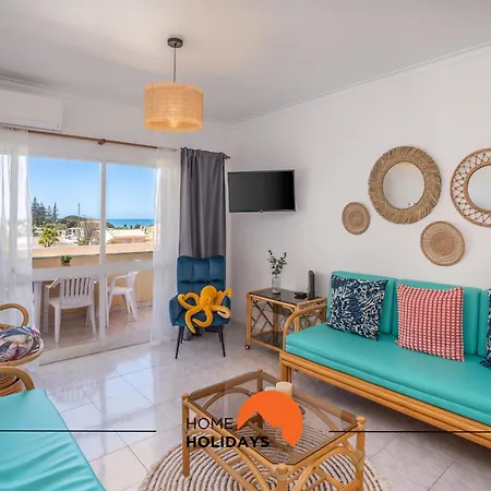 #218 Sea View By Holidays *