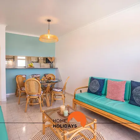 #218 Sea View By Holidays *